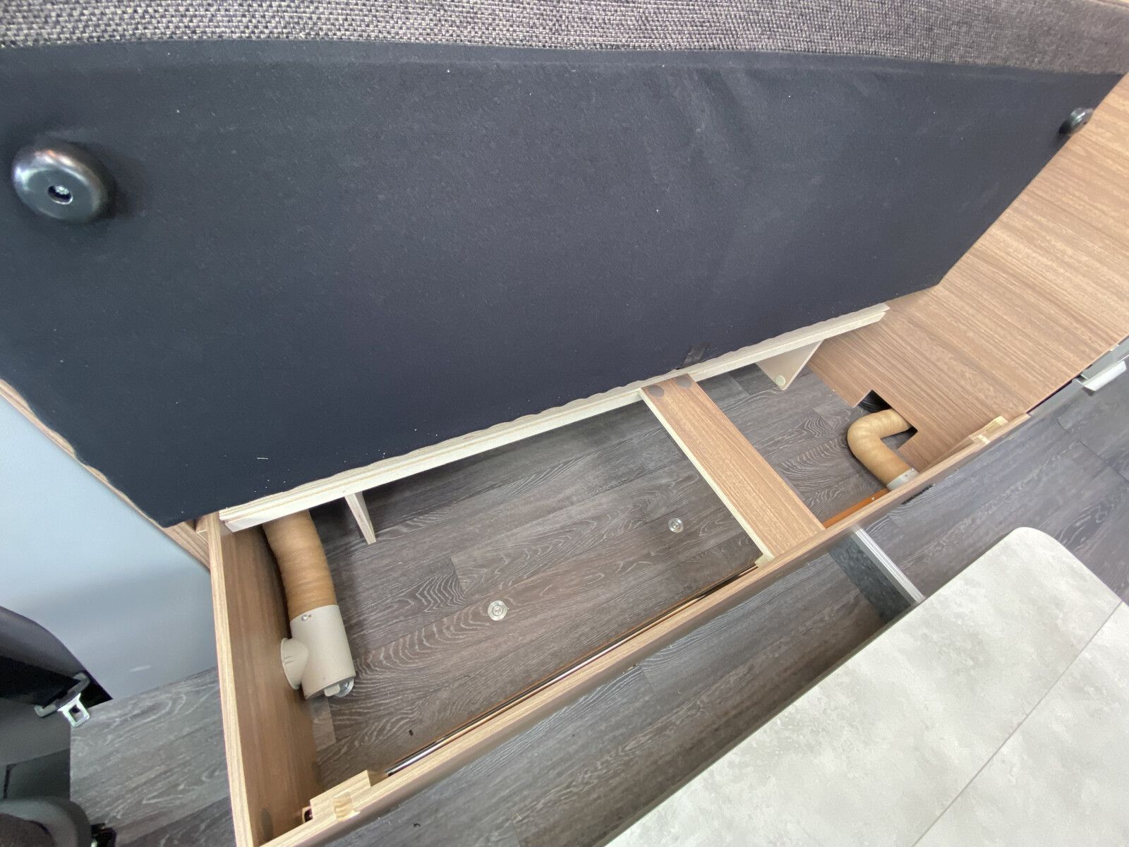 Fahrzeugabbildung Knaus Tourer Van VANSATION 500 LT Automatik, Markise