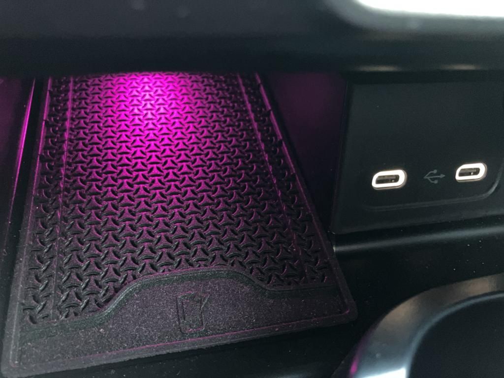 Fahrzeugabbildung Mercedes-Benz C 220 d T AMG*NIGHT*AHK*DISTR*TOTW*KAM*NAVI*LED