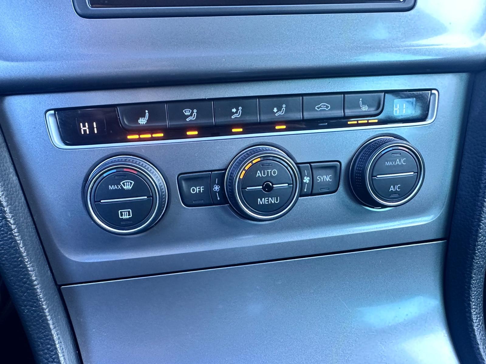 Volkswagen Golf VII Lim. Lounge BMT
