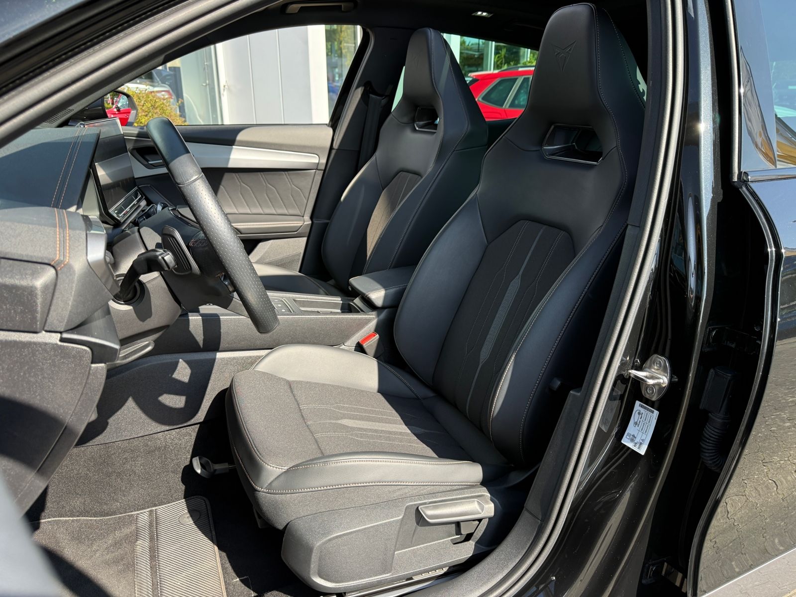Fahrzeugabbildung CUPRA Formentor VZ e-Hybrid PANO LED NAVI ALU