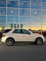 Mercedes-Benz Mercedes ML 63 AMG V8 610 PS - Mercedes-Benz ML-Class aus 2008