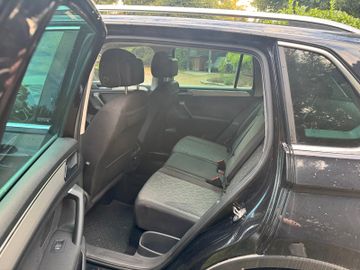 Volkswagen Tiguan - 12