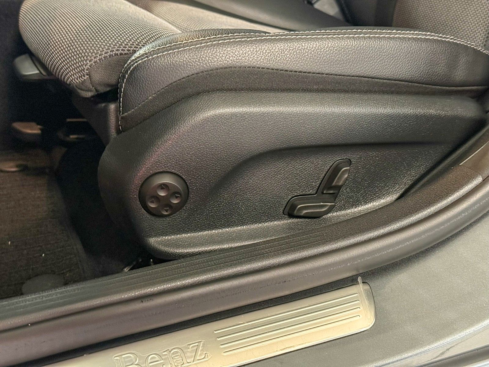 Mercedes-Benz C 220 d 4Matic | ACC | Spurhalte. | LED | uvm. foto 11