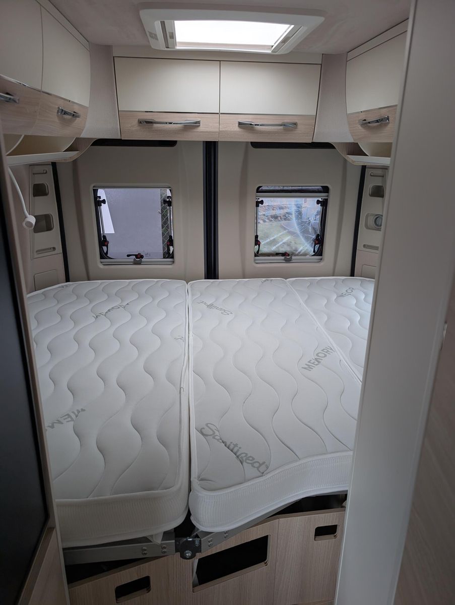 Fahrzeugabbildung Eura Mobil Van V 595 HB Captain-Chair-Sitze, Solar, Skyroof