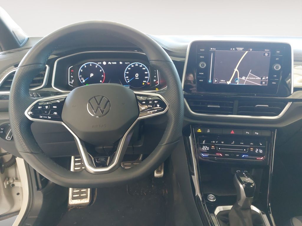 Fahrzeugabbildung Volkswagen T-Roc 1.5 TSI DSG R-Line AHZV LED ACC