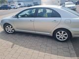 Toyota Avensis - gebrauchte Toyota Avensis aus dem Jahr 2006