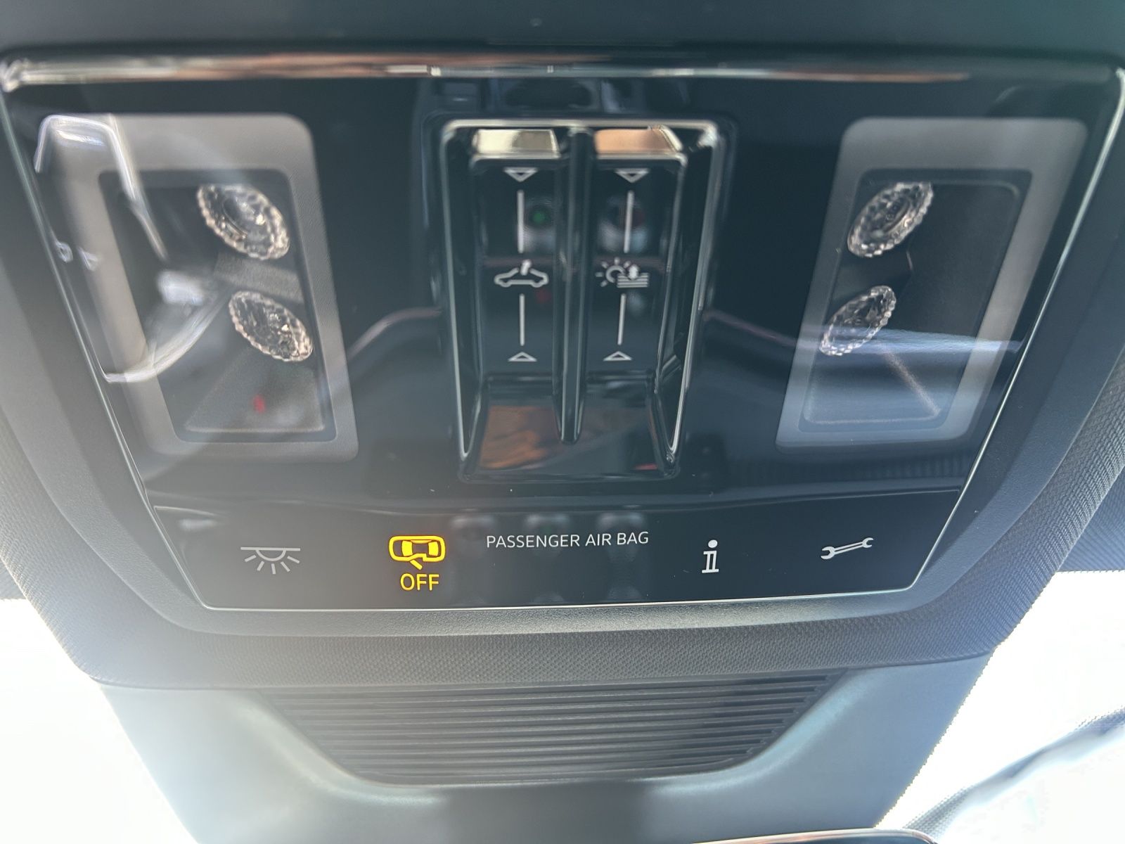 Fahrzeugabbildung SKODA Superb Combi 1.5 TSI iV Sportline DSG AHZV PANO