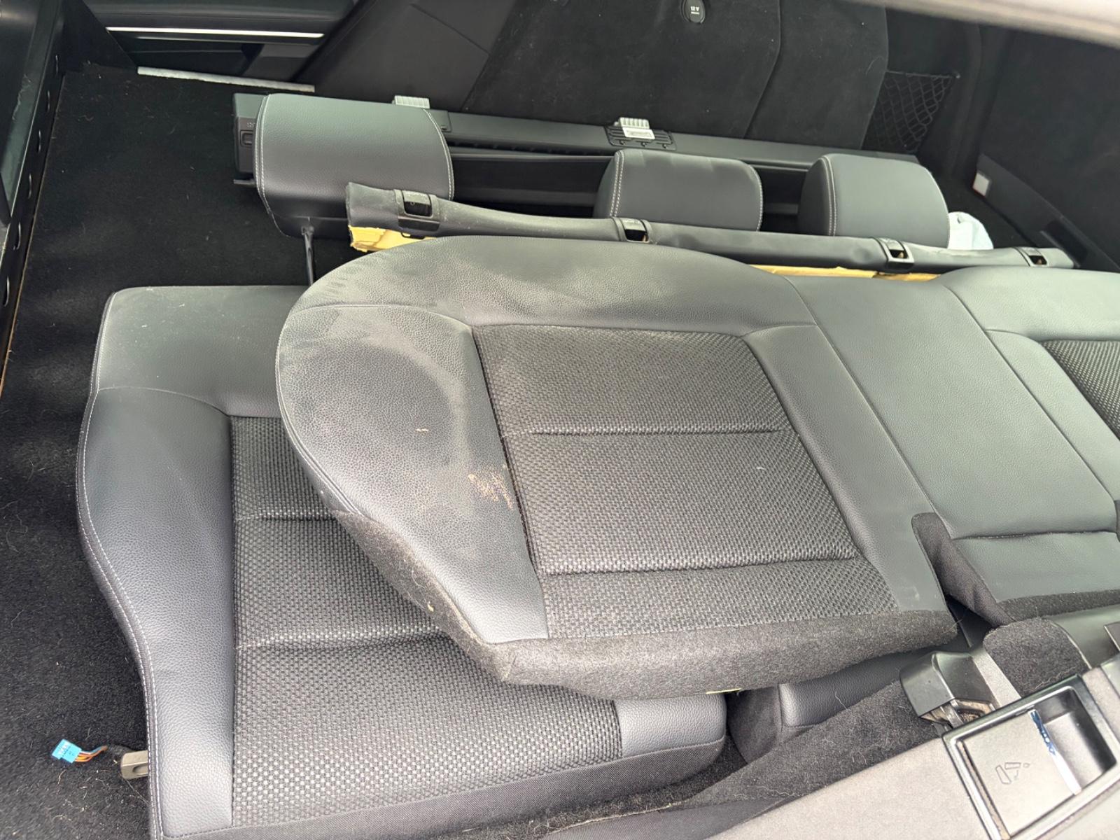 Mercedes-Benz E300 2013 — photo 16