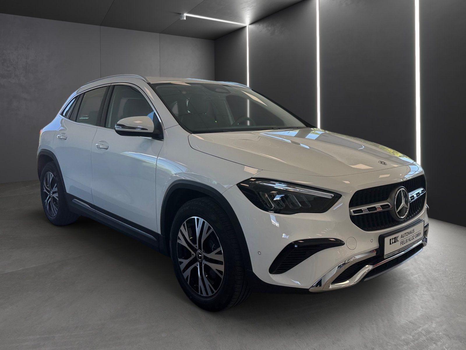 Fahrzeugabbildung Mercedes-Benz GLA 180 d*AHK*Dsitro*Totwink*LED*Kamera*CarPlay*