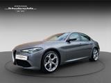 Alfa Romeo GIULIA 280PS AT8-Q4 VELOCE 1. HAND SCHECKHEFT - gebrauchte Alfa Romeo Giulia aus dem Jahr 2018