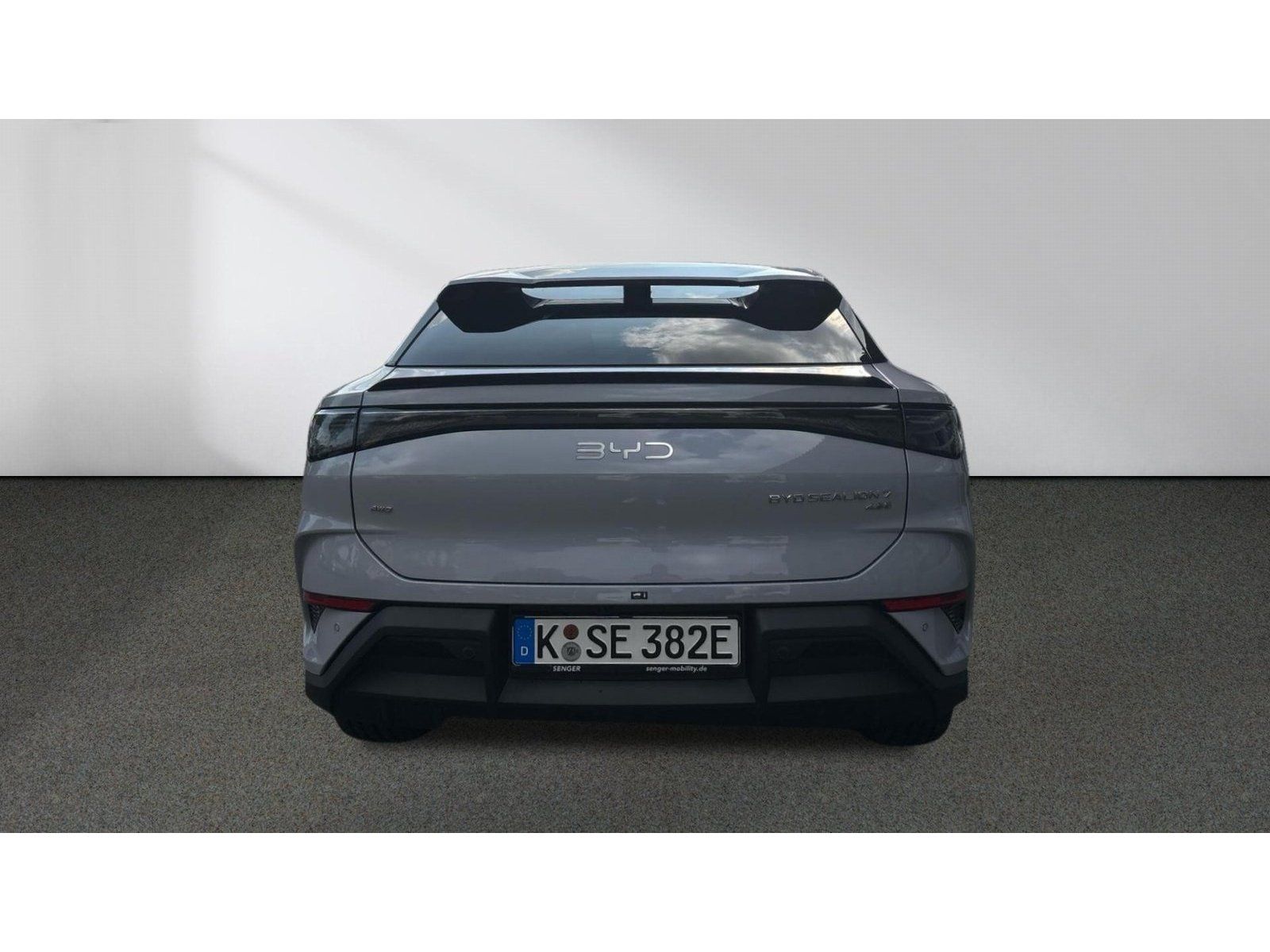 BYD SEALION 7