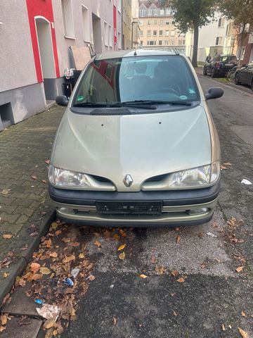 Renault auto senic