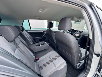 Volkswagen Golf - 12