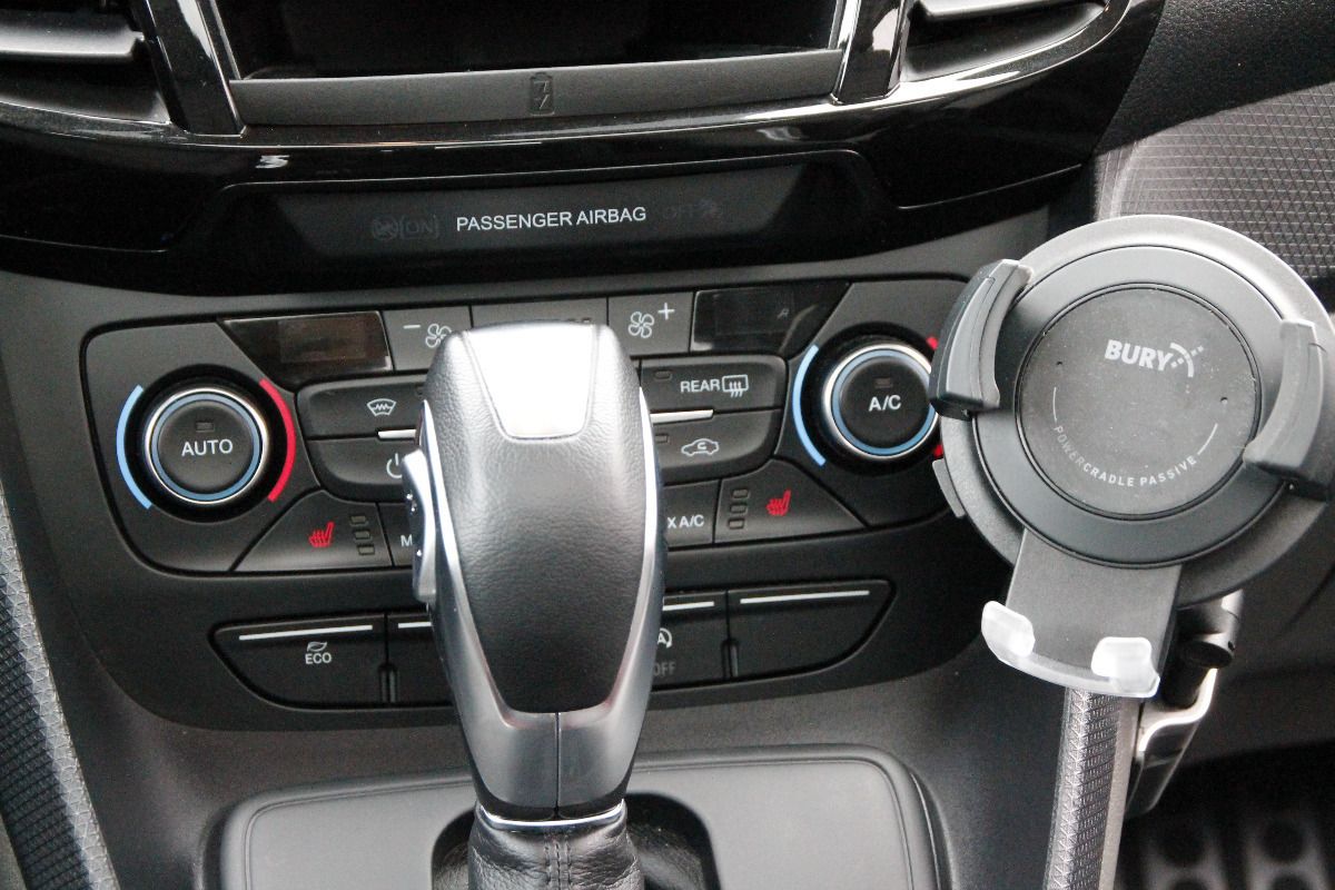 Fahrzeugabbildung Ford Tourneo Connect (CHC) Titanium