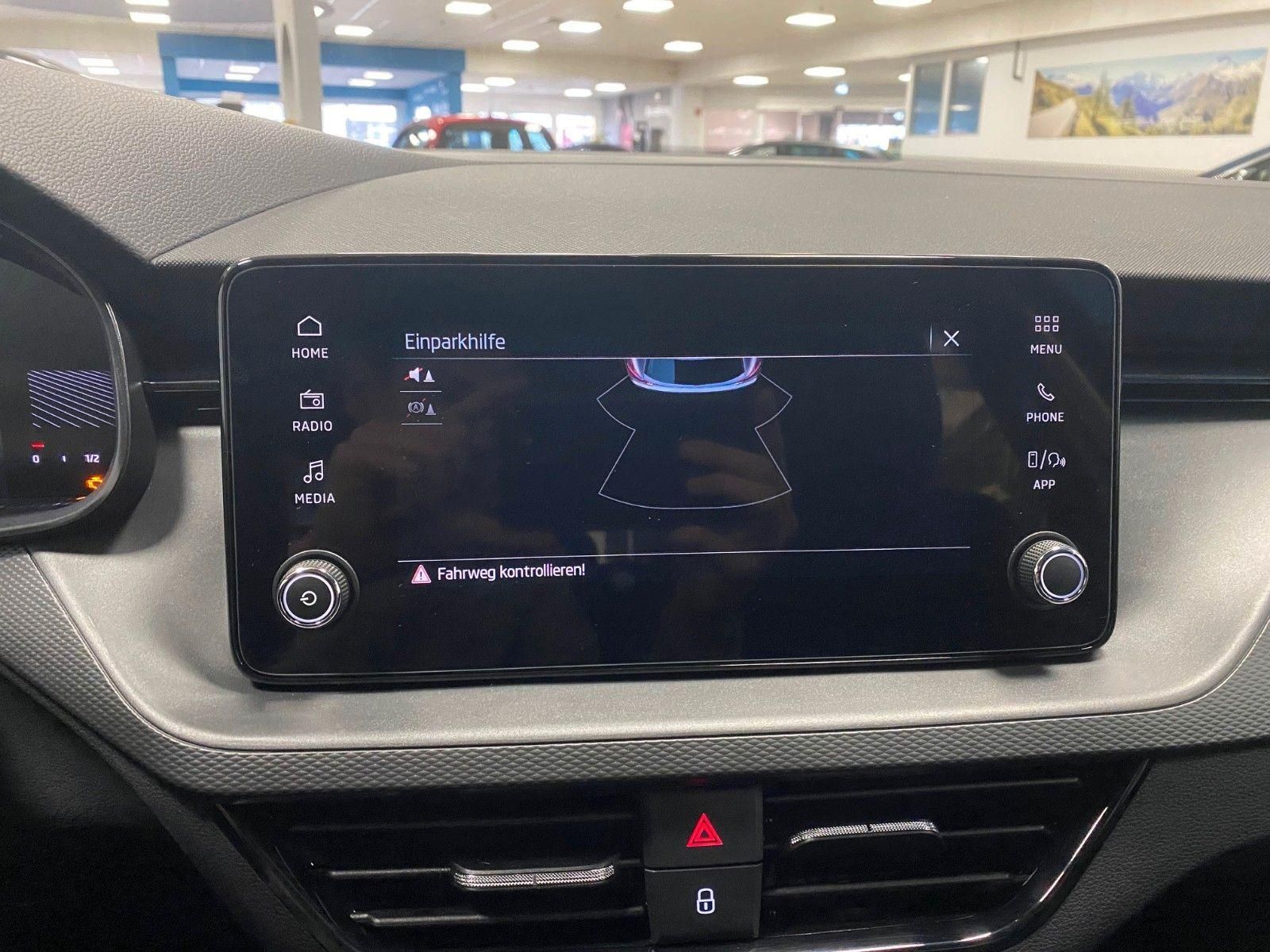 Fahrzeugabbildung SKODA Kamiq 1.0 TSI DSG Essence+GARANTIE 2030+100tKM++