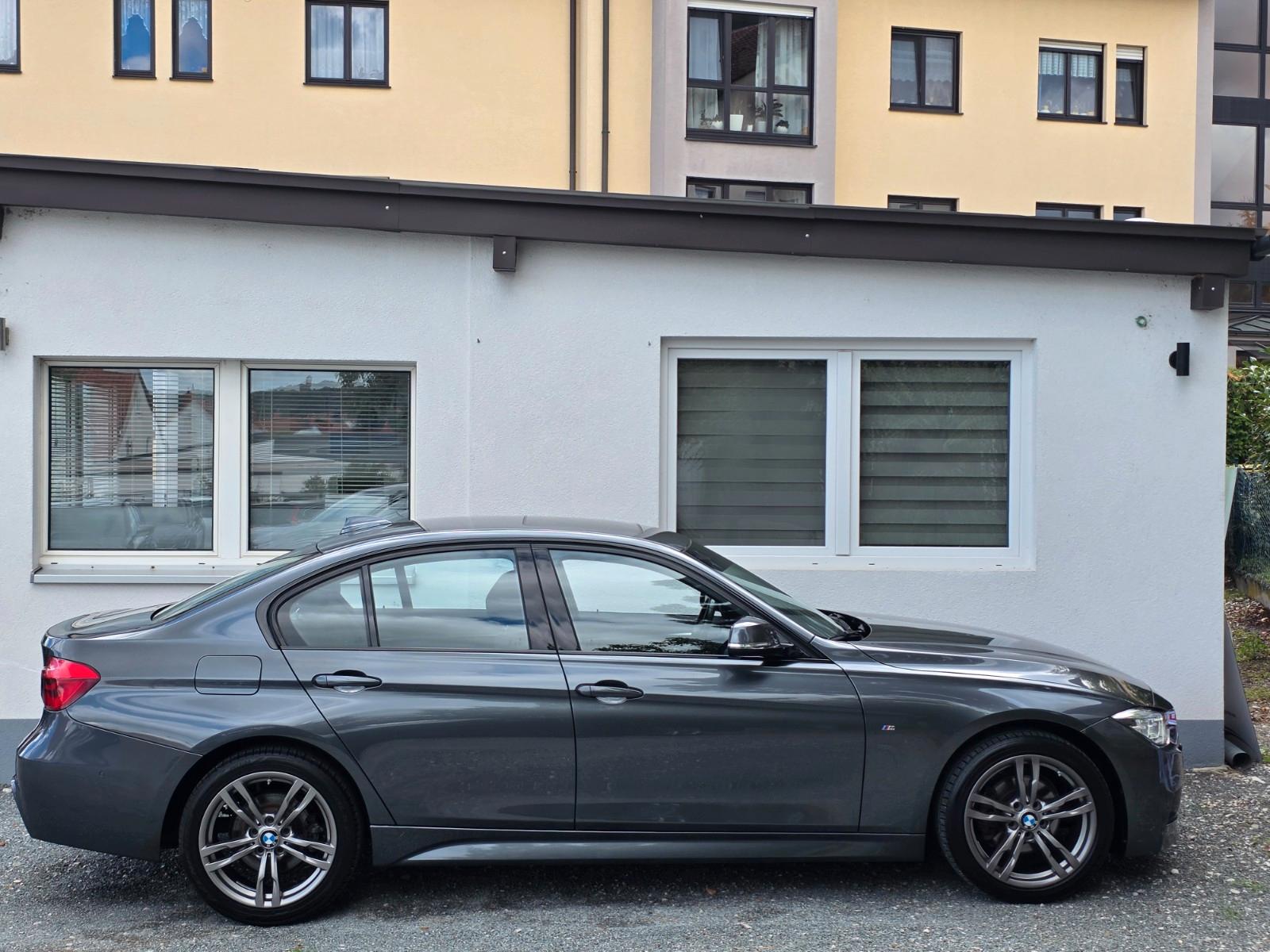 BMW 320 i M Sport*1.Hand*Scheckheft gepflegt*Ambient
