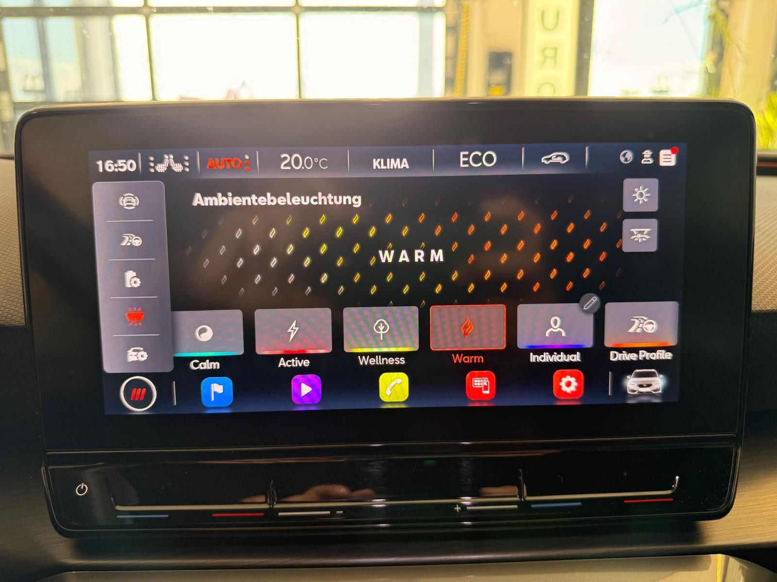 Fahrzeugabbildung CUPRA Leon Sportstourer VZ e-Hybrid/AHK/8.FACH BEREIFT