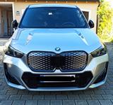 BMW iX1 eDrive20 -M Sport Pro,AHK,HUD,LED - silberne BMW iX1