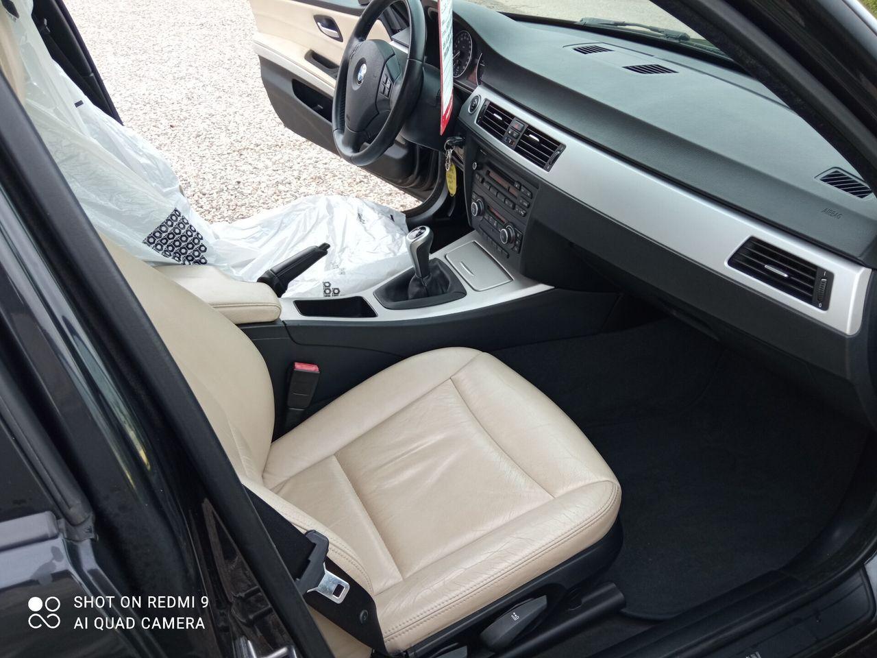 BMW 320 2009 — photo 15