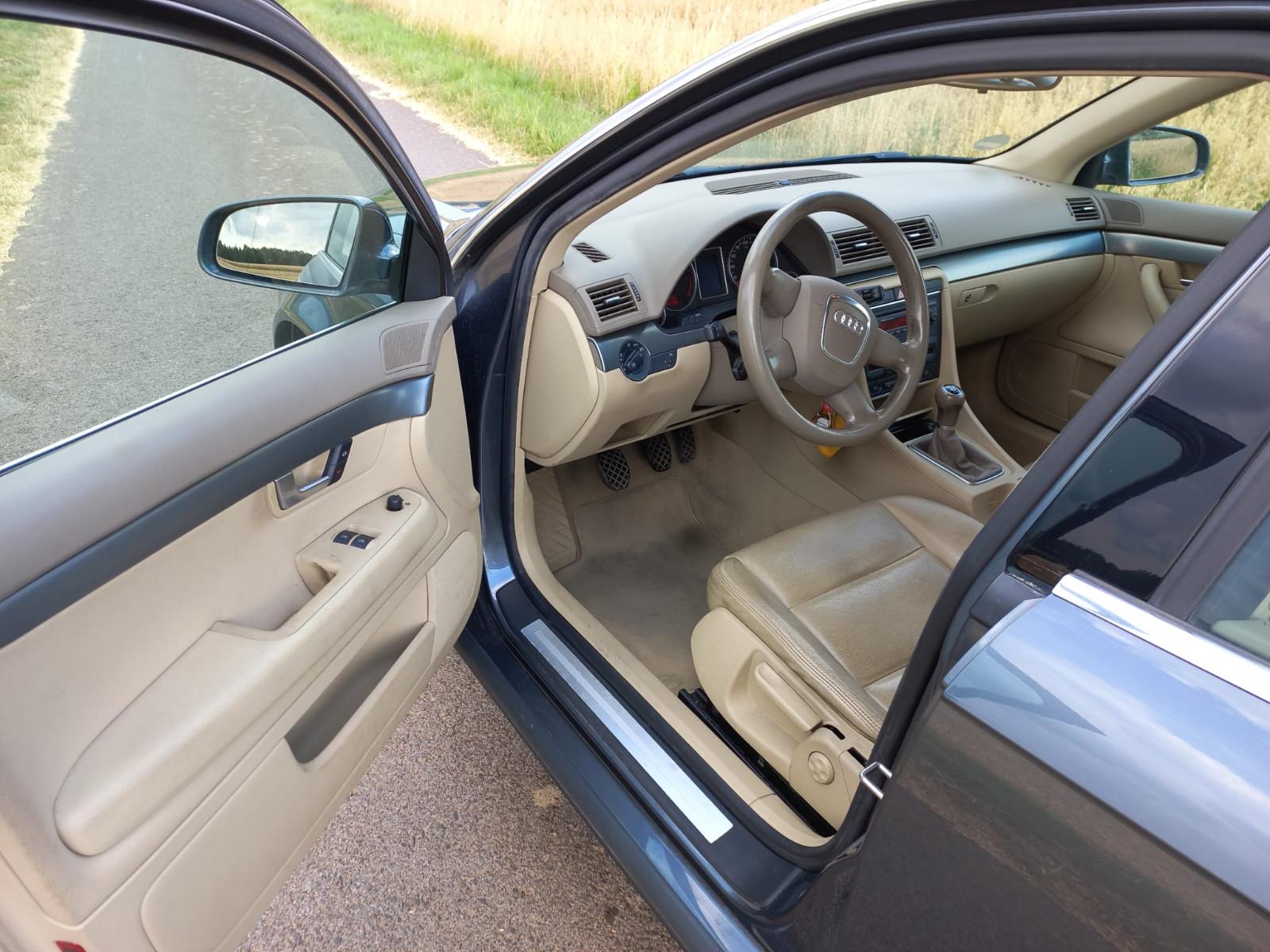 Audi A4 2005 — photo 6