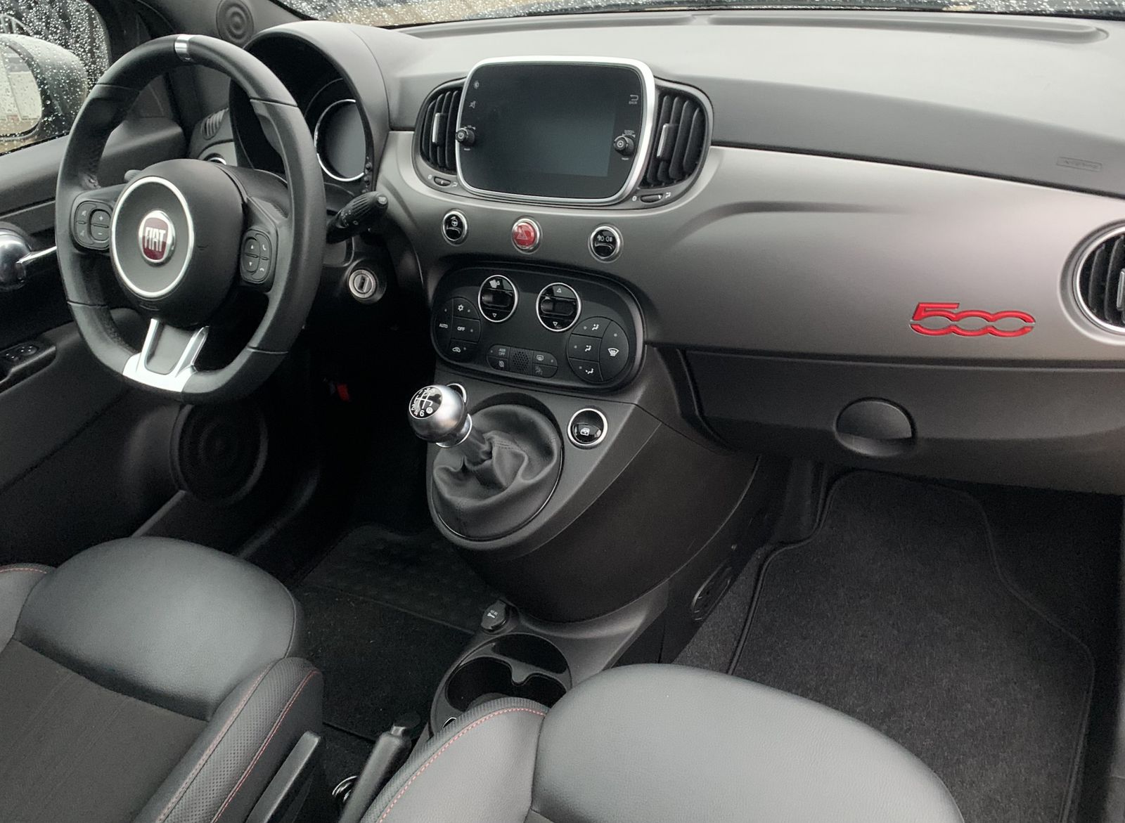 Fahrzeugabbildung Fiat 500 1.0 Sport*Carplay*Xenon*Temp*Klima*Navi*