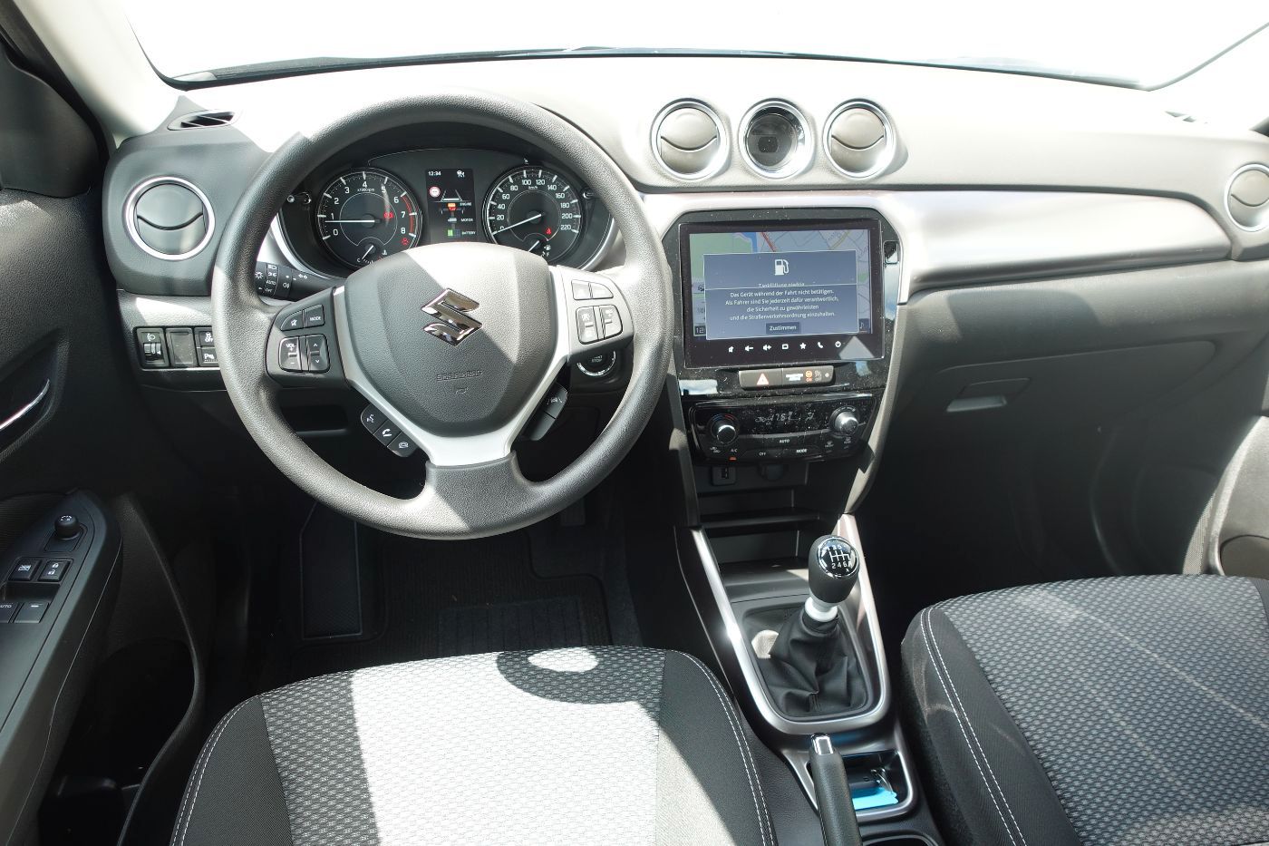 Fahrzeugabbildung Suzuki Vitara 1.4Hybrid Club Navi, Kamera,PDC,LED