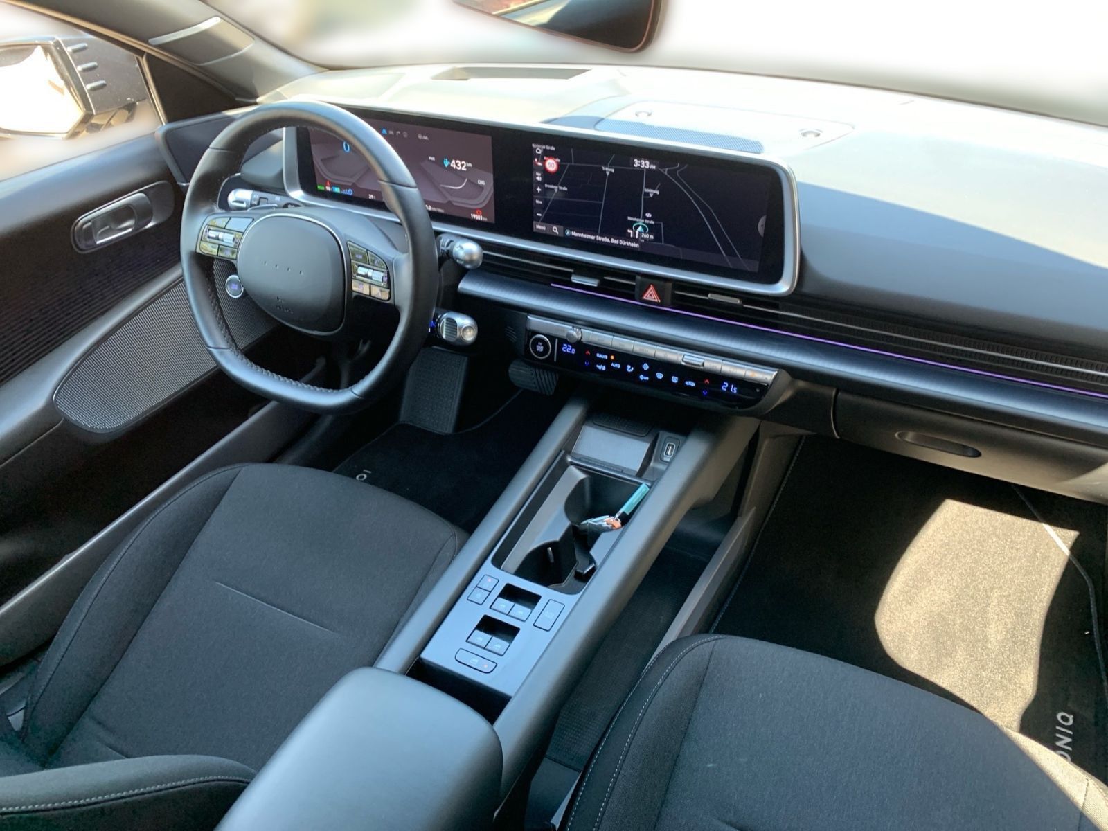 Fahrzeugabbildung Hyundai IONIQ 6 Techniq Elektro 4WD 77,4 kWh Park-Paket