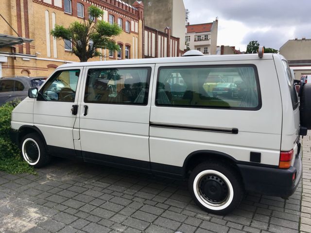 Volkswagen T4 Caravelle 2,5-l-Diesel TDI 75kW syncro la...