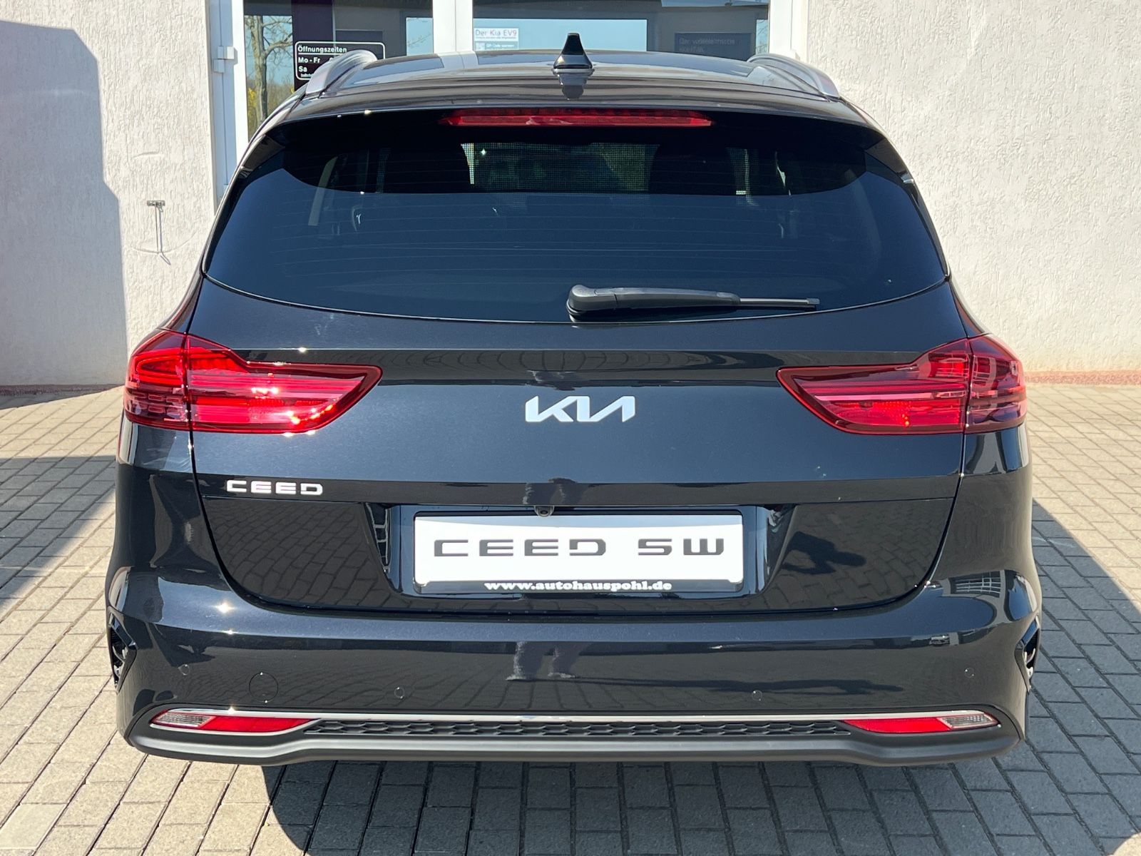 Fahrzeugabbildung Kia Ceed Sportswagon 1.5 T-GDI Ultimate Edition