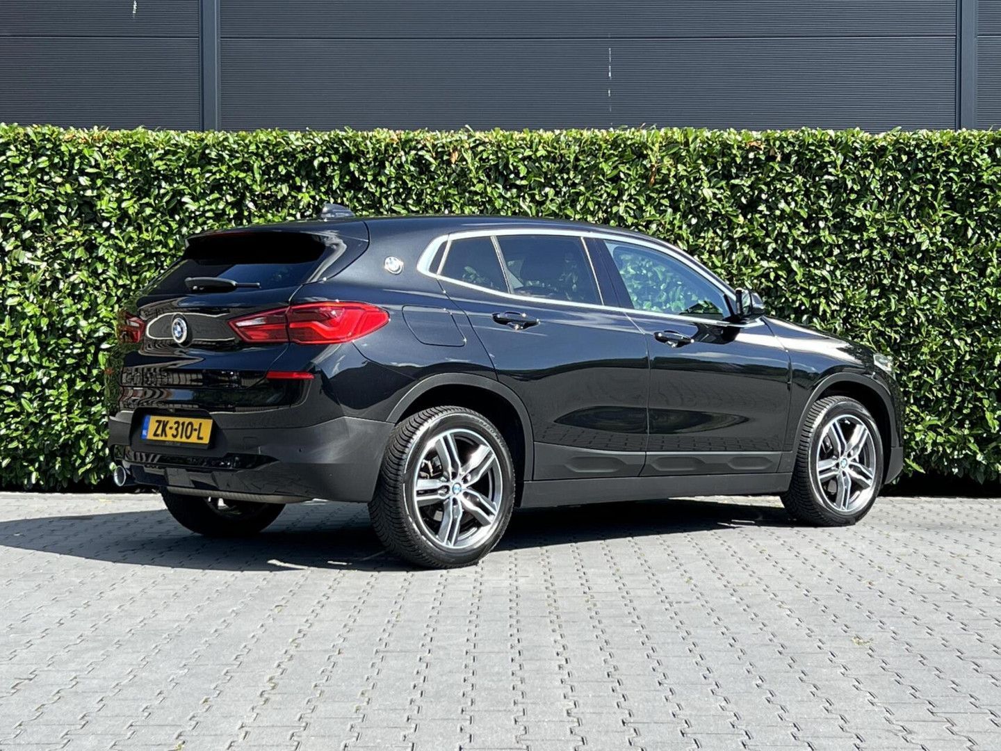 BMW X2 sDrive18i Executive Edition, NL AUTO, NAP LOG imagem 2