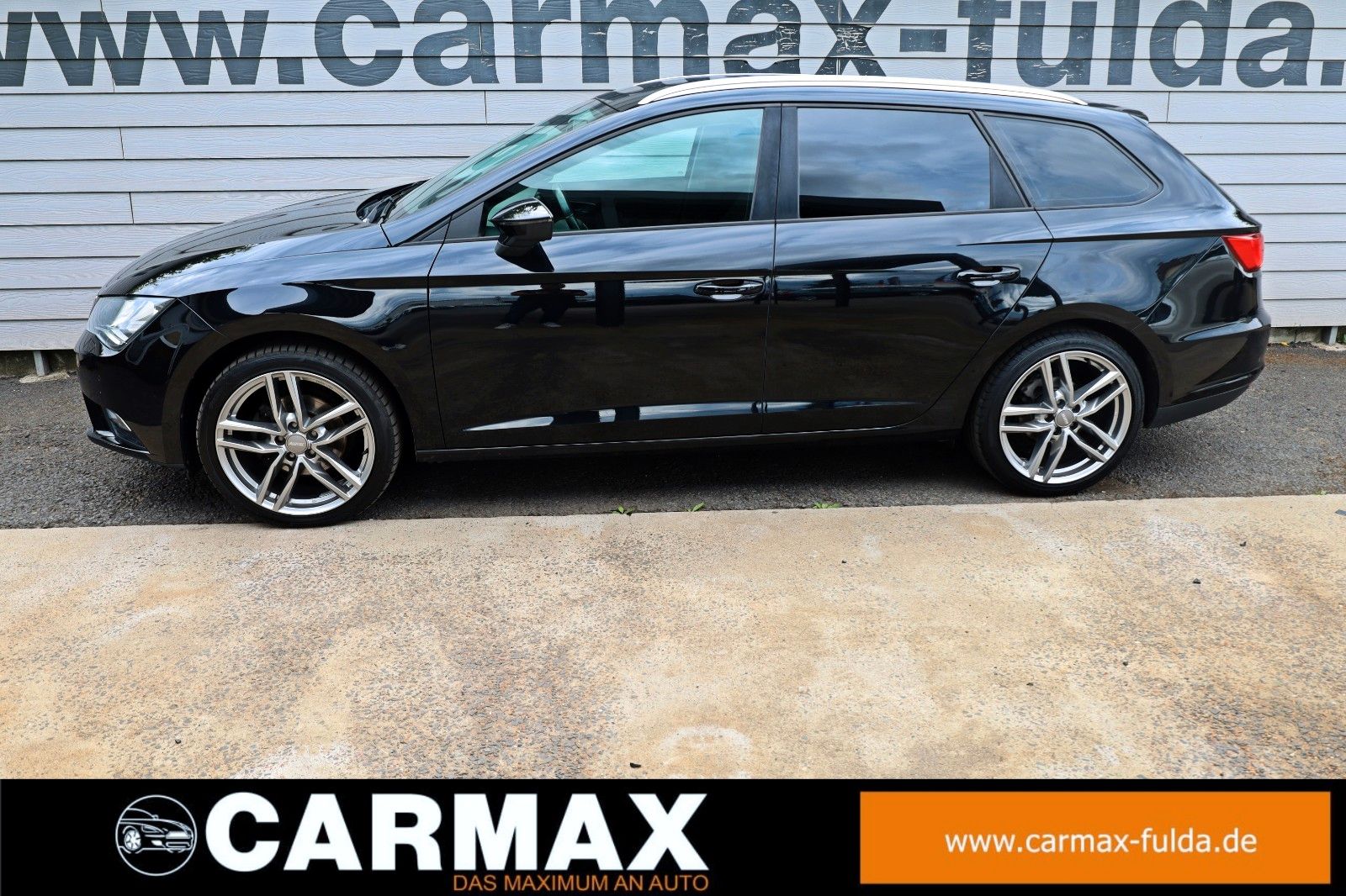 Fahrzeugabbildung SEAT Leon ST Style Navi,SH,PDC,AHK,8-fach bereift!
