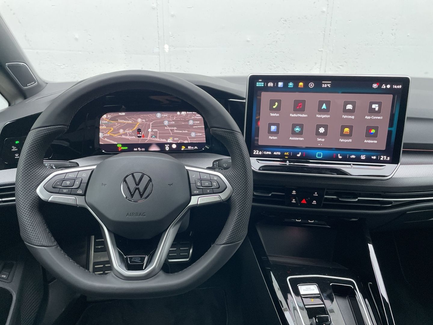 Golf Variant VIII R-Line 1.5 eTSI DSG AHK/Pano/H