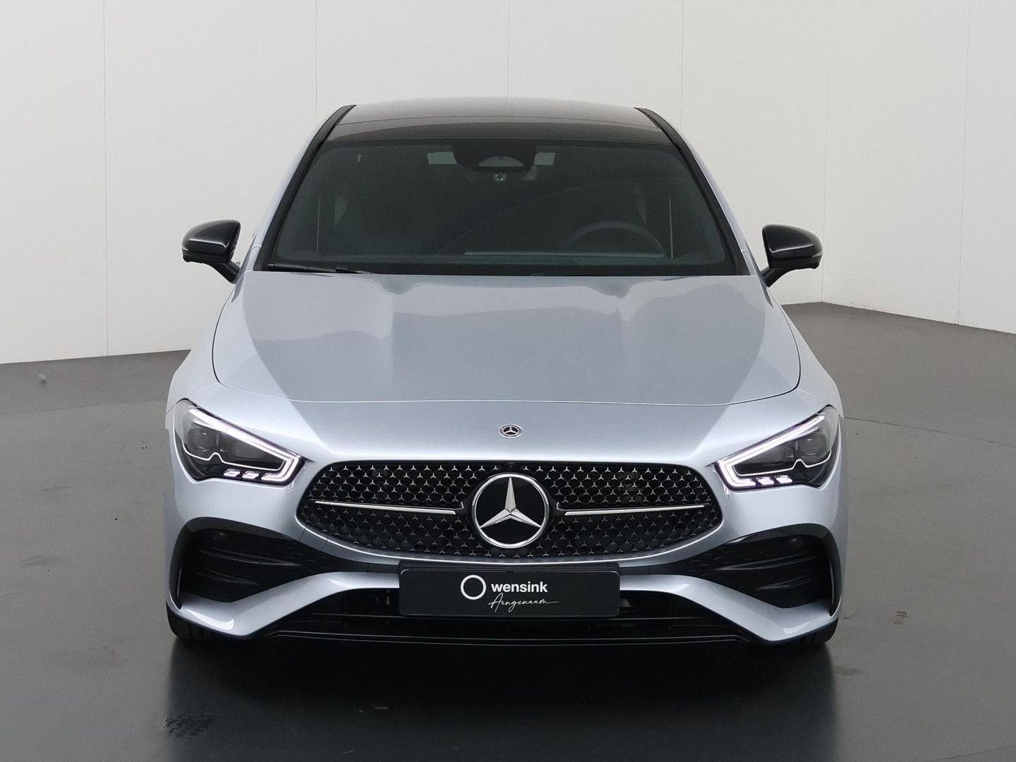 Mercedes-Benz CLA 180 Business Solution AMG | Panoramaschuifda imagem 3