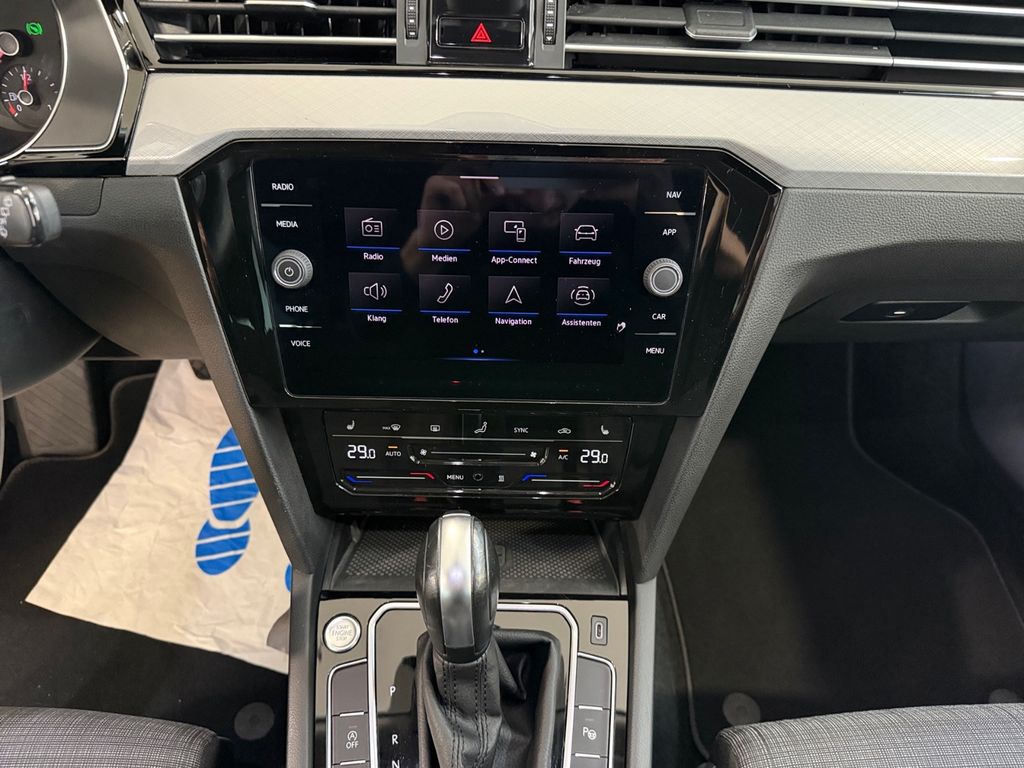 VW Passat Variant - Bild 14