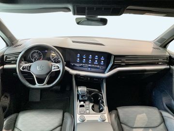 Volkswagen Touareg - 12