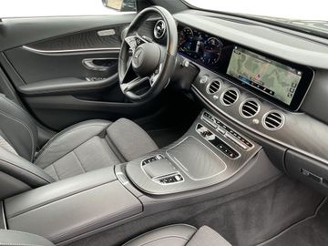 Mercedes E 220 - 11