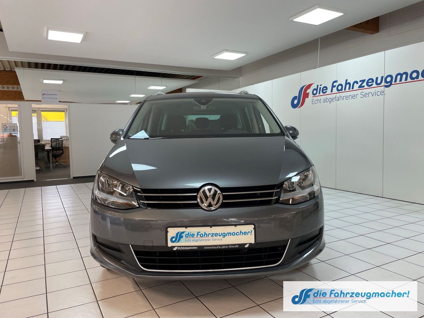Fahrzeugabbildung Volkswagen Sharan United 2,0TDi 7.Sitzer Navi ACC El. Schie