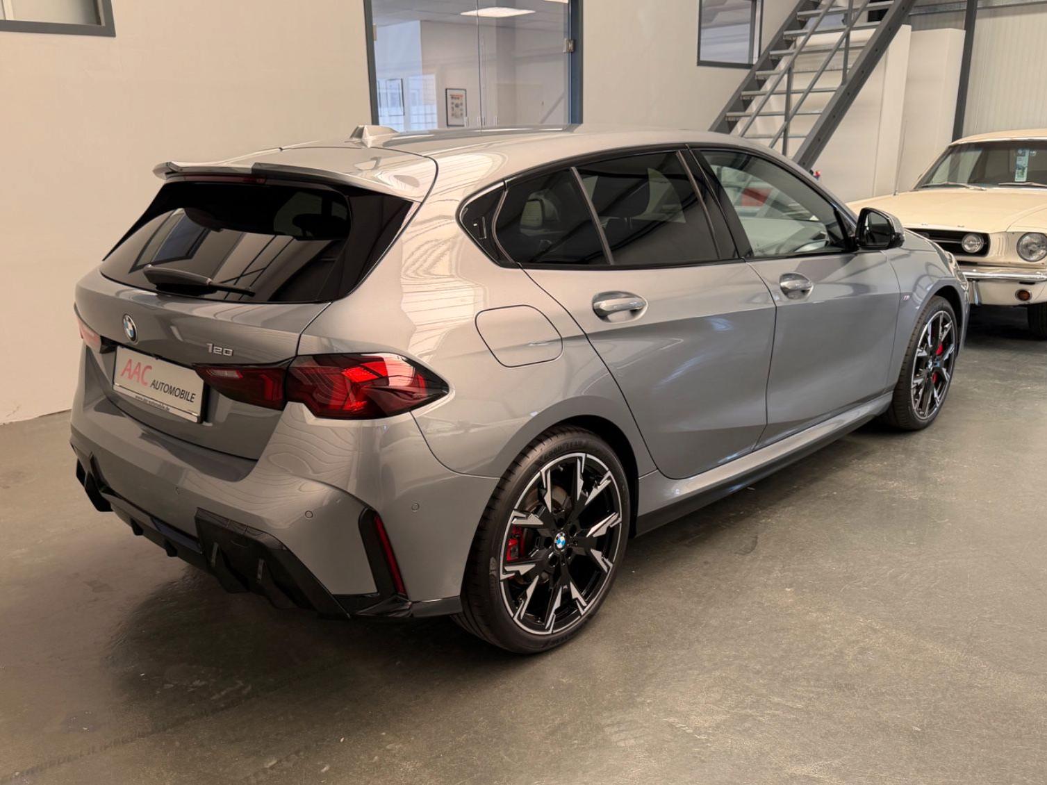BMW 1 Series M Sport Pro Paket/Sonderausstattung, миниатюра 6