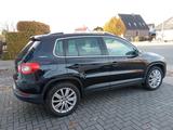 Volkswagen Tiguan Team BMT, TÜV NEU, 1JAHR GEWÄHRLEISTUNG - Volkswagen Tiguan mit Anhängerkupplung