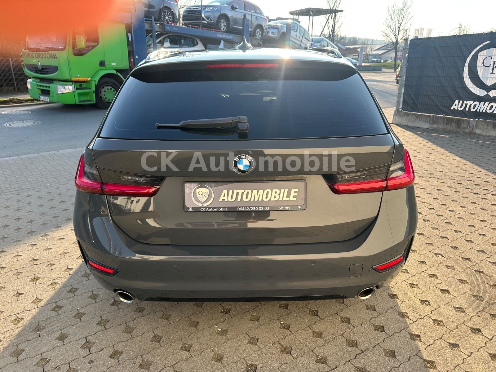 Fahrzeugabbildung BMW 320dxDrive Touring Sport-Line/Laser/Pano/ACC/AHK