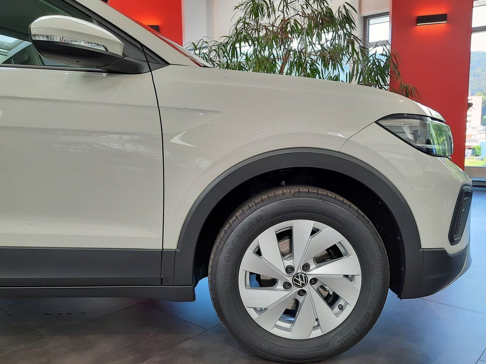 Fahrzeugabbildung Volkswagen T-Cross Life TSI *LED*PDC*ACC*Sitzhzg*App-Conn*