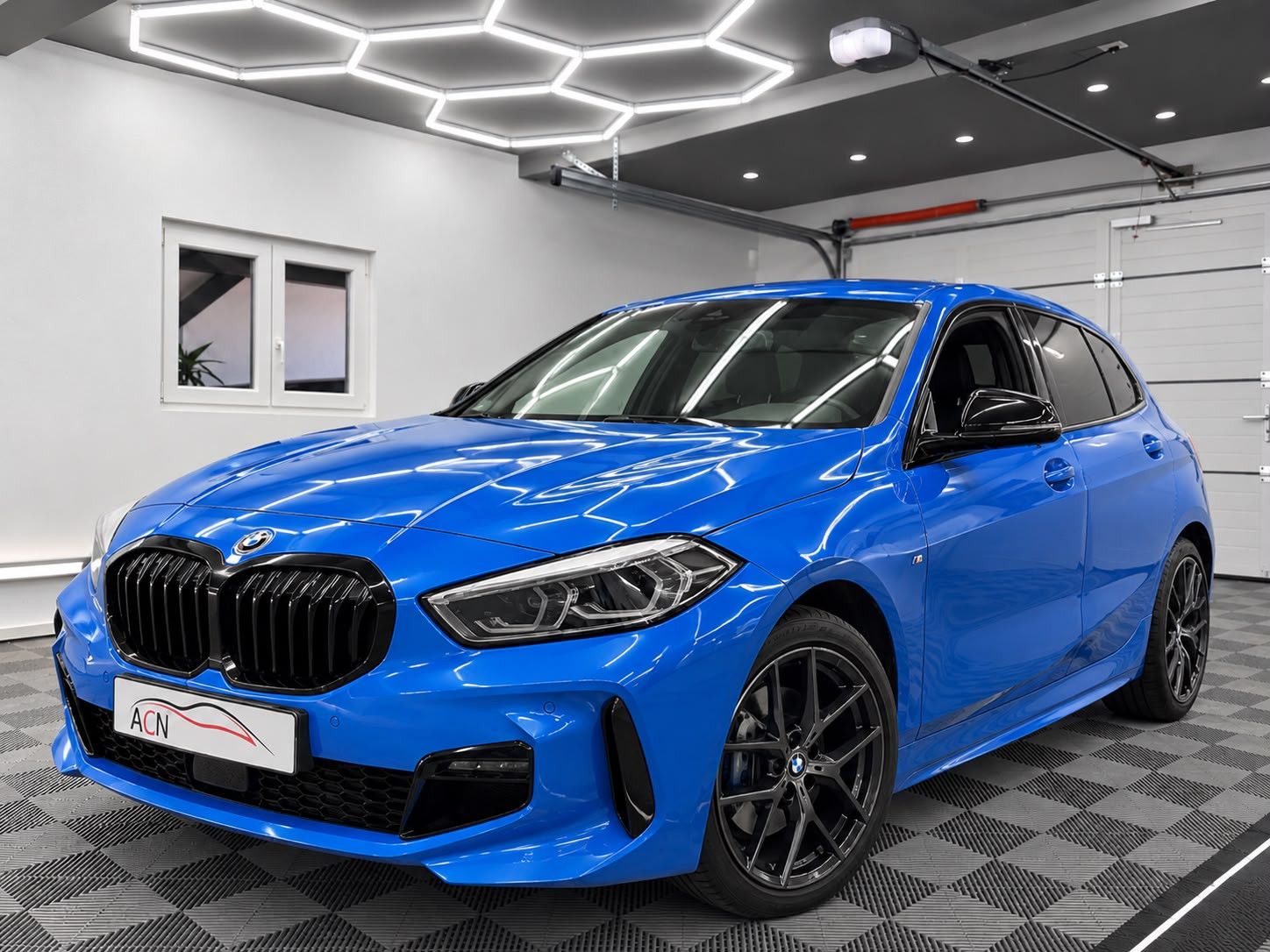 Fahrzeugabbildung BMW 120 d Lim. M Sport/NAVI/LED/M-SITZE/MISANO BLAU
