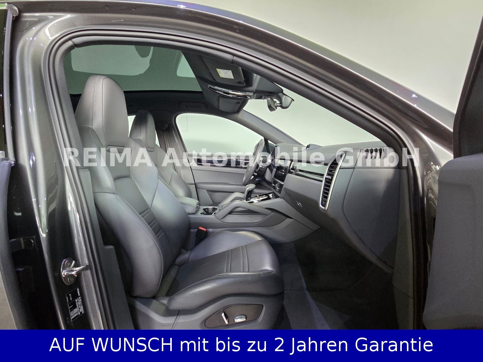 Fahrzeugabbildung Porsche Cayenne Coupe 3,0 E-Hybrid, Pano, 360°, LED