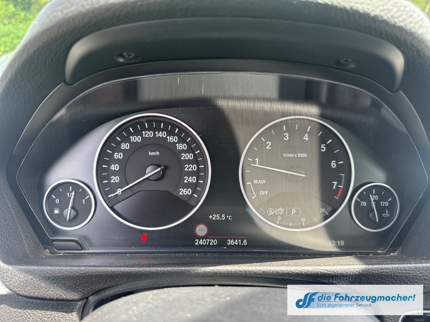 Fahrzeugabbildung BMW 320 i xDrive Advantage Touring *EXPORT