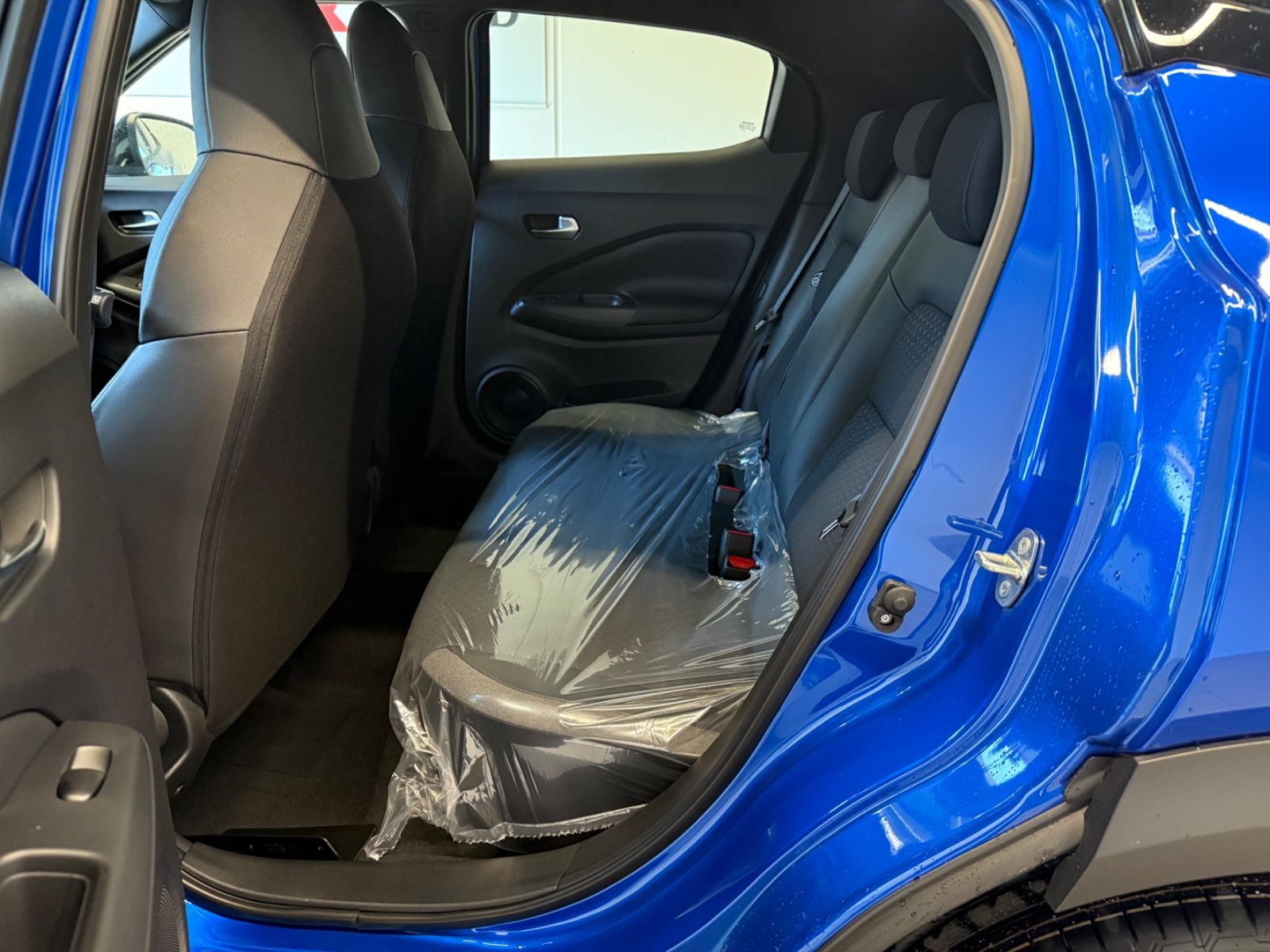 Fahrzeugabbildung Nissan Juke N-Connecta MT - Navi, Winter-P., Teilleder