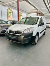 Peugeot Partner L1 Premium *AUTOMATIK* TÜV &Service NEU* - gebrauchte Peugeot Partner aus dem Jahr 2017