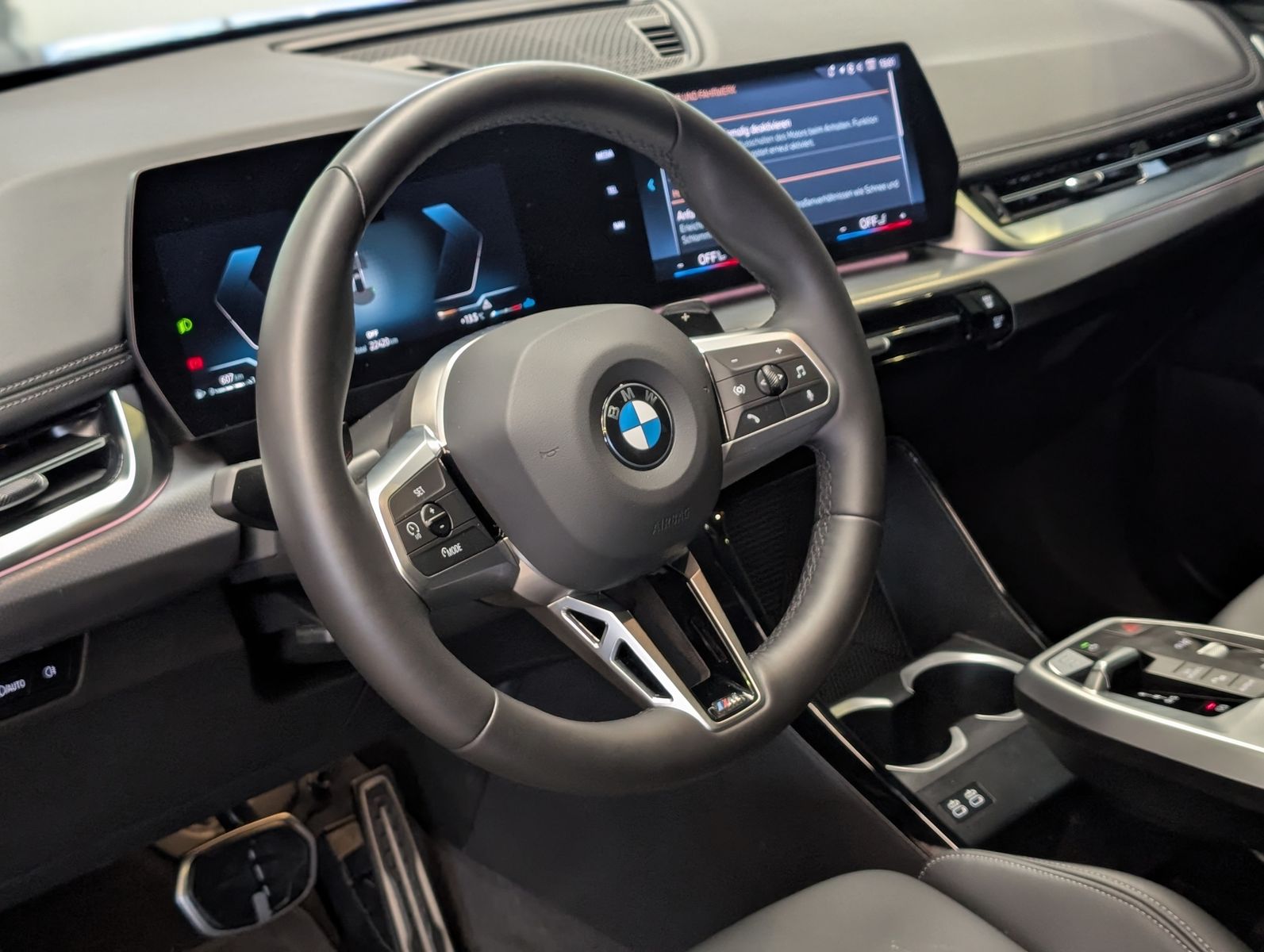 Fahrzeugabbildung BMW X1 18 d M-Sport Pano Premium-Travel-Paket AHK