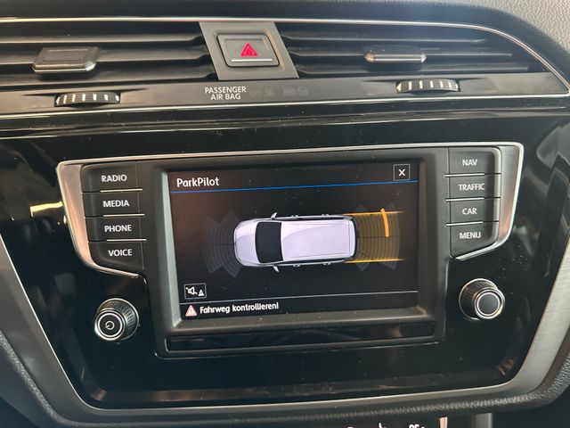 Volkswagen Touran*7-Sitzer*MASSAGE*ACC*AHK*NAV*STHZ*