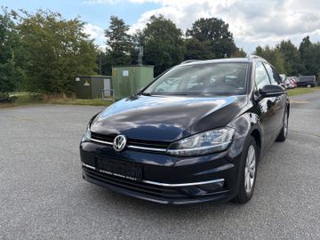Volkswagen Golf - 2