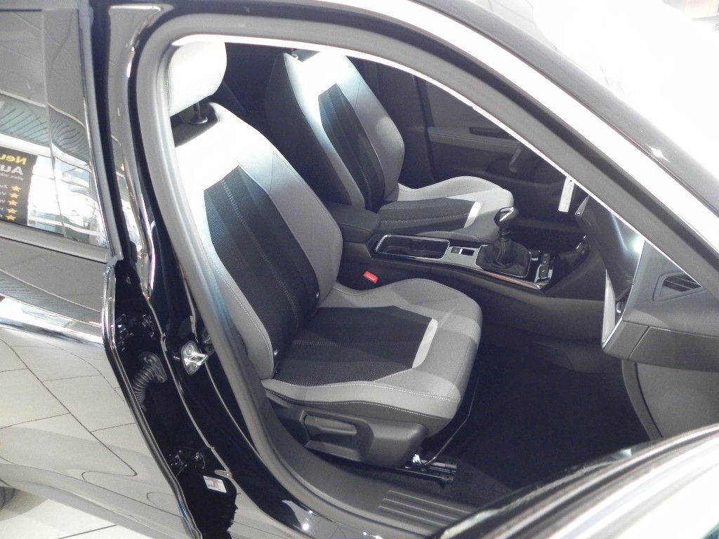Fahrzeugabbildung Opel Mokka 1.5D ELEGANCE LED/17"ALU/KAMERA/SHZ/LHZ
